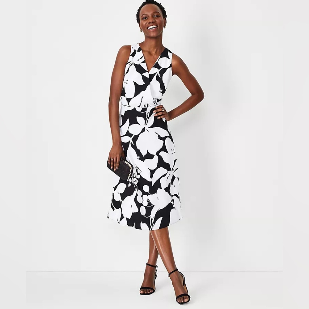 Ann Taylor Floral Shadow Sleeveless Wrap Dress size 6 (A)